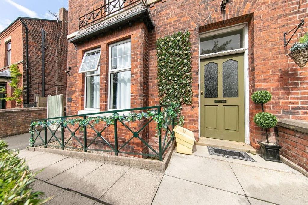 The Hot Tub Townhouse By Holiday Heim Lytham St Annes Zewnętrze zdjęcie