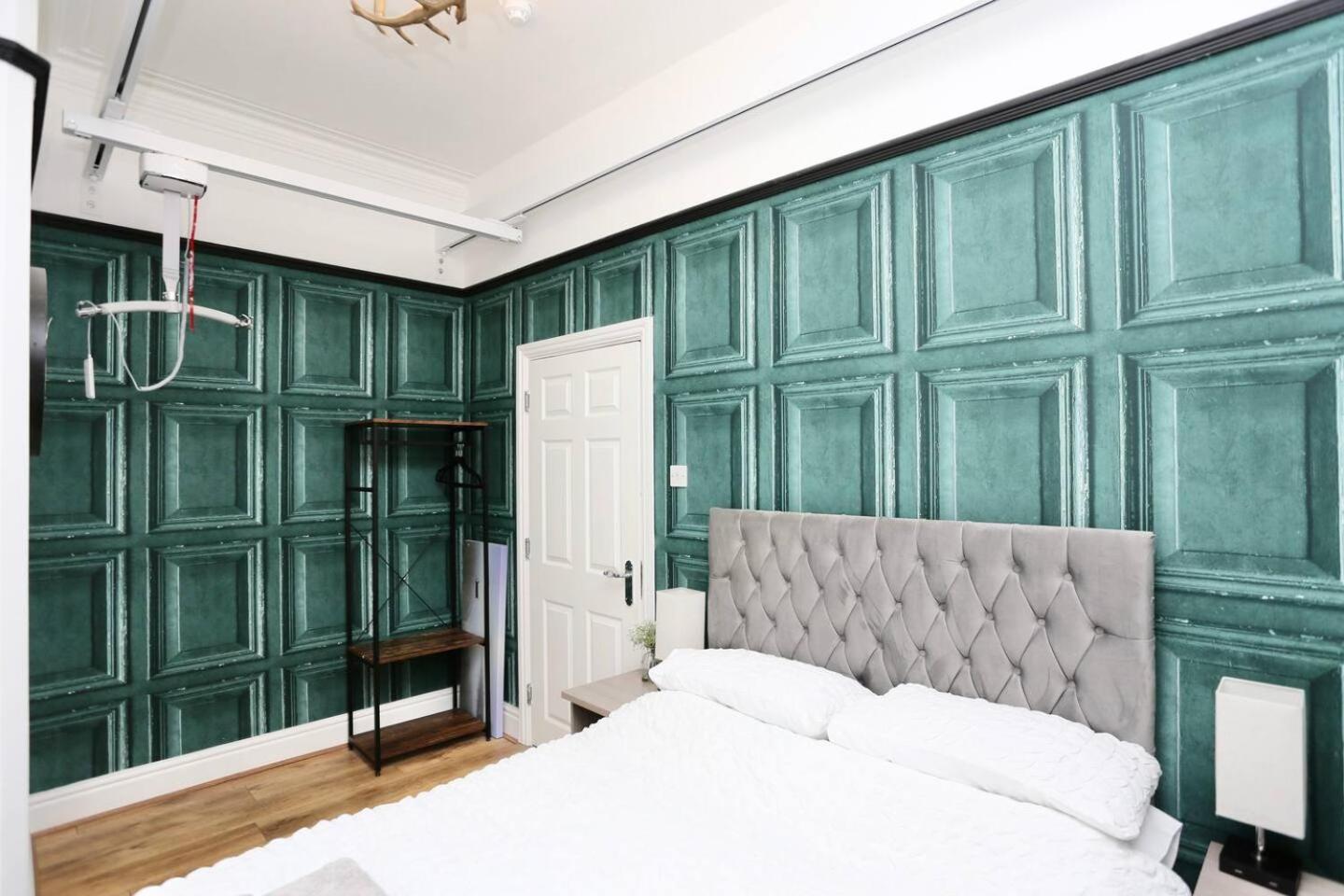 The Hot Tub Townhouse By Holiday Heim Lytham St Annes Zewnętrze zdjęcie
